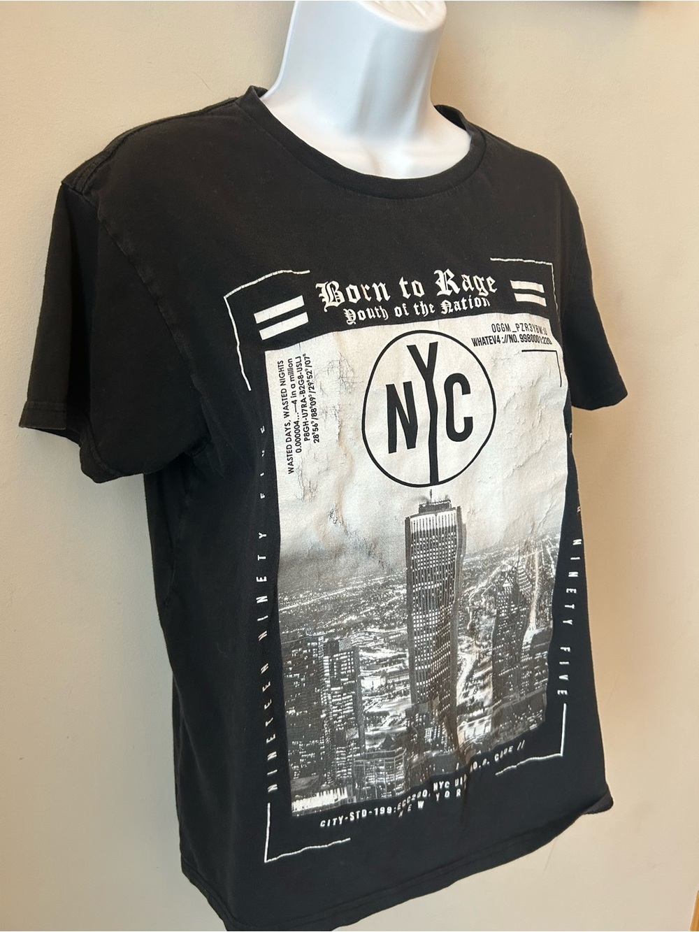 100% COTTON Black NYC Graphic T-Shirt Streetwear Size small